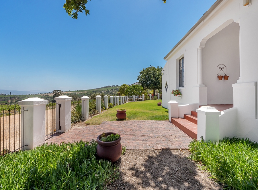 4 Bedroom Property for Sale in Stellenbosch Farms Western Cape